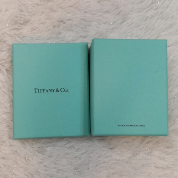 Tiffany & Co Jewelry Paper Box - Picture 4 of 4